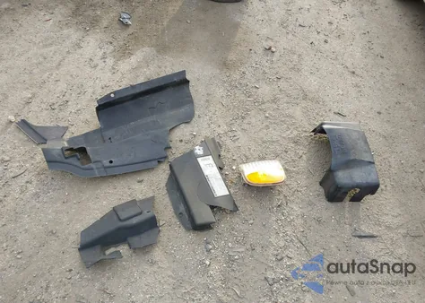 2001 Ford F-150 Lariat/Xl/Xlt z USA, uszkodzony, nr VIN 1FTRX18L11NB01348